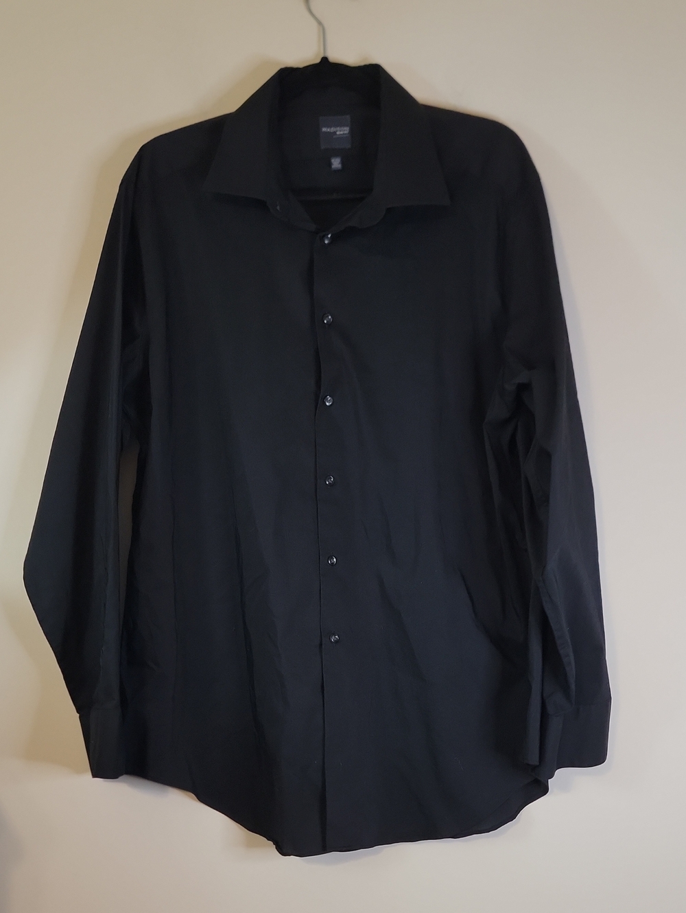 Men's Black Long-Sleeve Dress Shirt